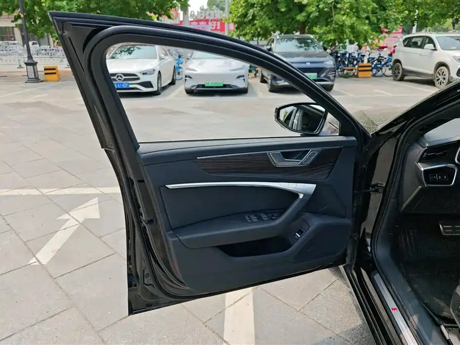 Audi A6 L Facelift 45 TFSI quattro Select Dynamic