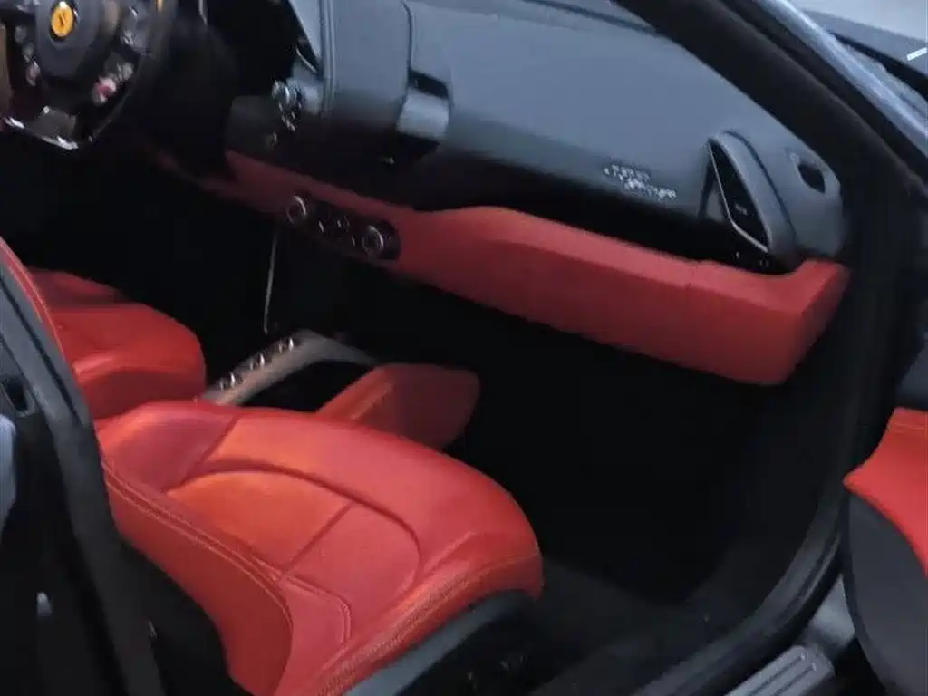Ferrari 488 488 Spider