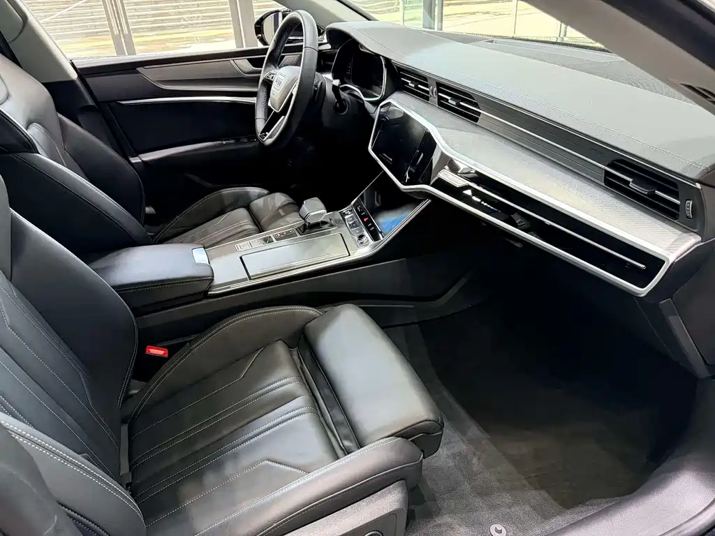 Audi A7 45 TFSI Select