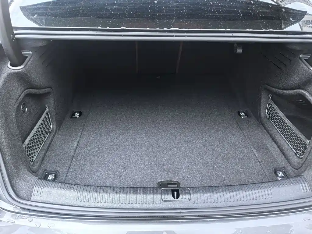 Audi A4 L 40 TFSI Luxury Dynamic