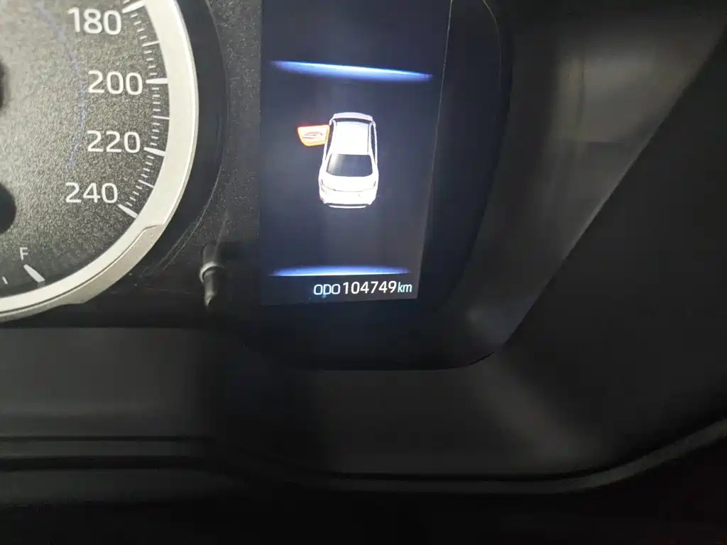 Levin Dual Engine 1.8 H E-CVT Luxury