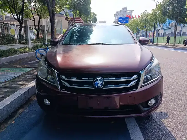 Venucia T70 1.6 L Manual Wise Travel