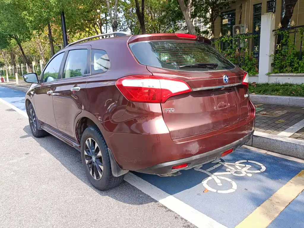 Venucia T70 1.6 L Manual Wise Travel