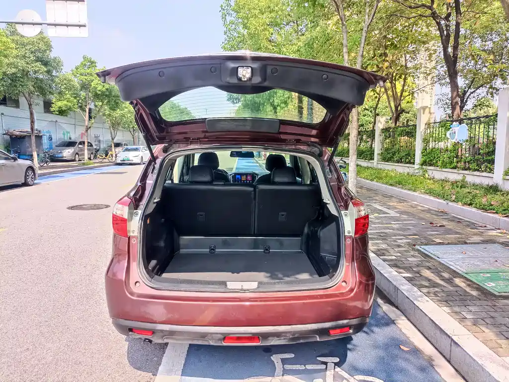 Venucia T70 1.6 L Manual Wise Travel