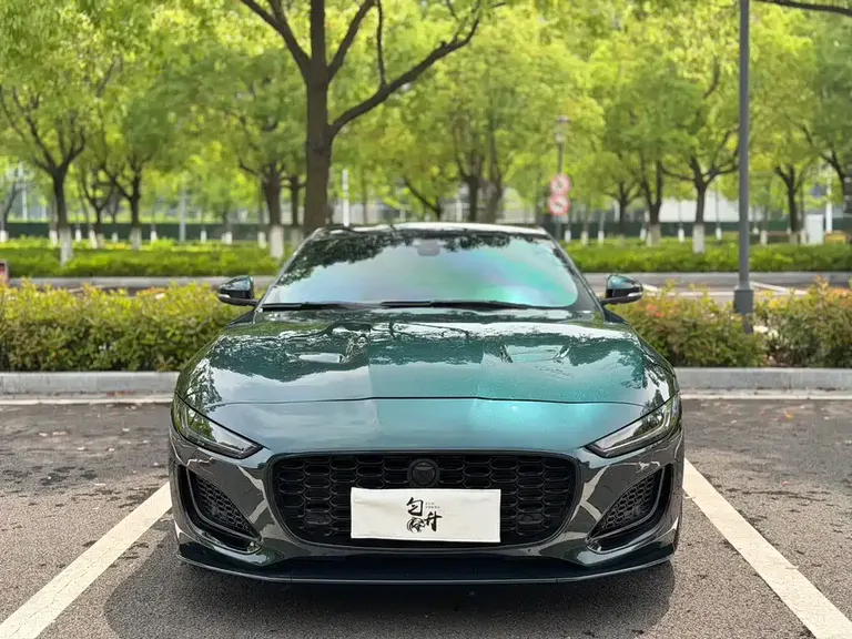 Jaguar F-TYPE P300 75 Anniversary Collector Hardtop