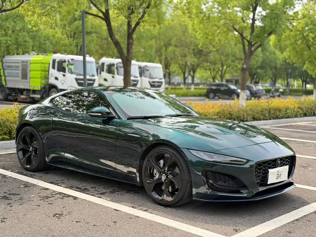 Jaguar F-TYPE P300 75 Anniversary Collector Hardtop