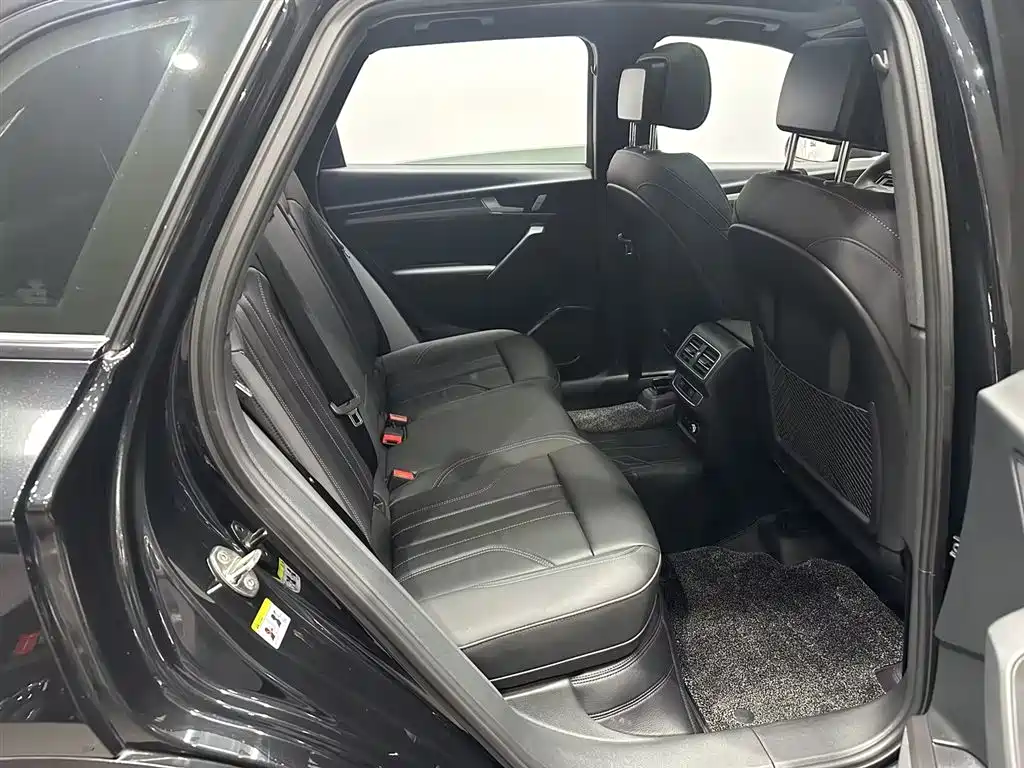 Audi Q5 L 40 TFSI Luxury Dynamic