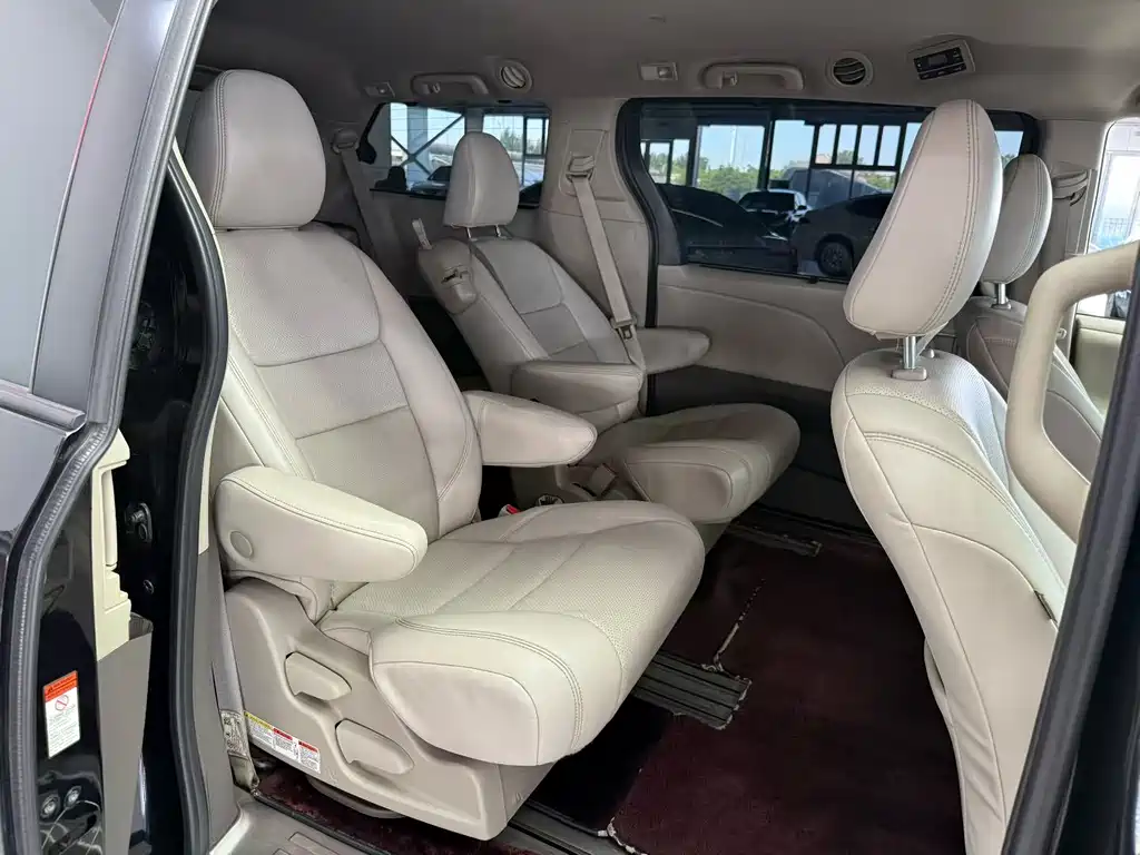 SIENNA 3.5 L 2 WD L