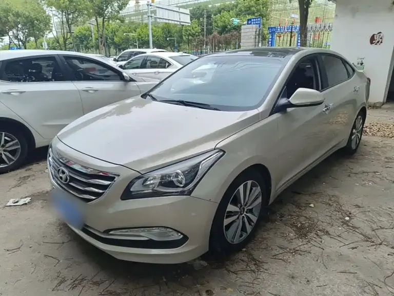 Hyundai Mistra 1.8 L Auto Distinguished DLX