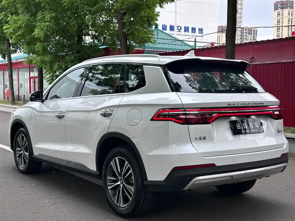 Song Pro 1.5 T Auto Luxury