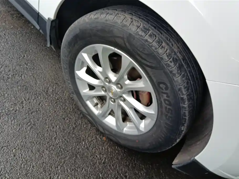 Equinox 535 T Auto Speed World