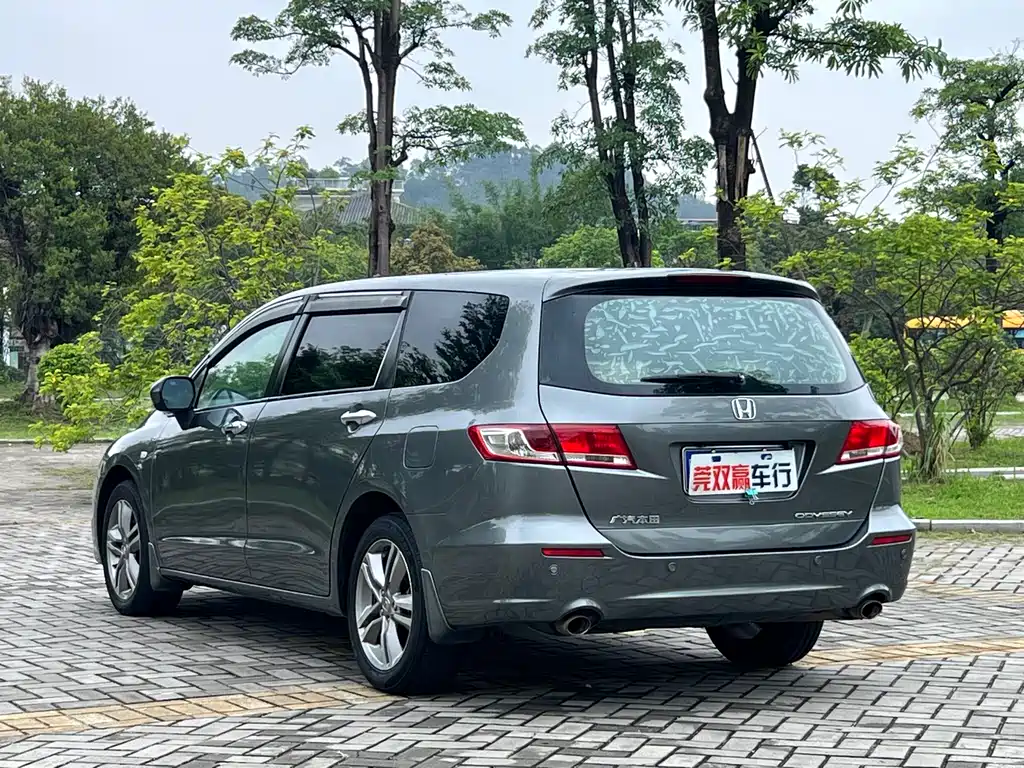 Odyssey 2.4 L Luxury