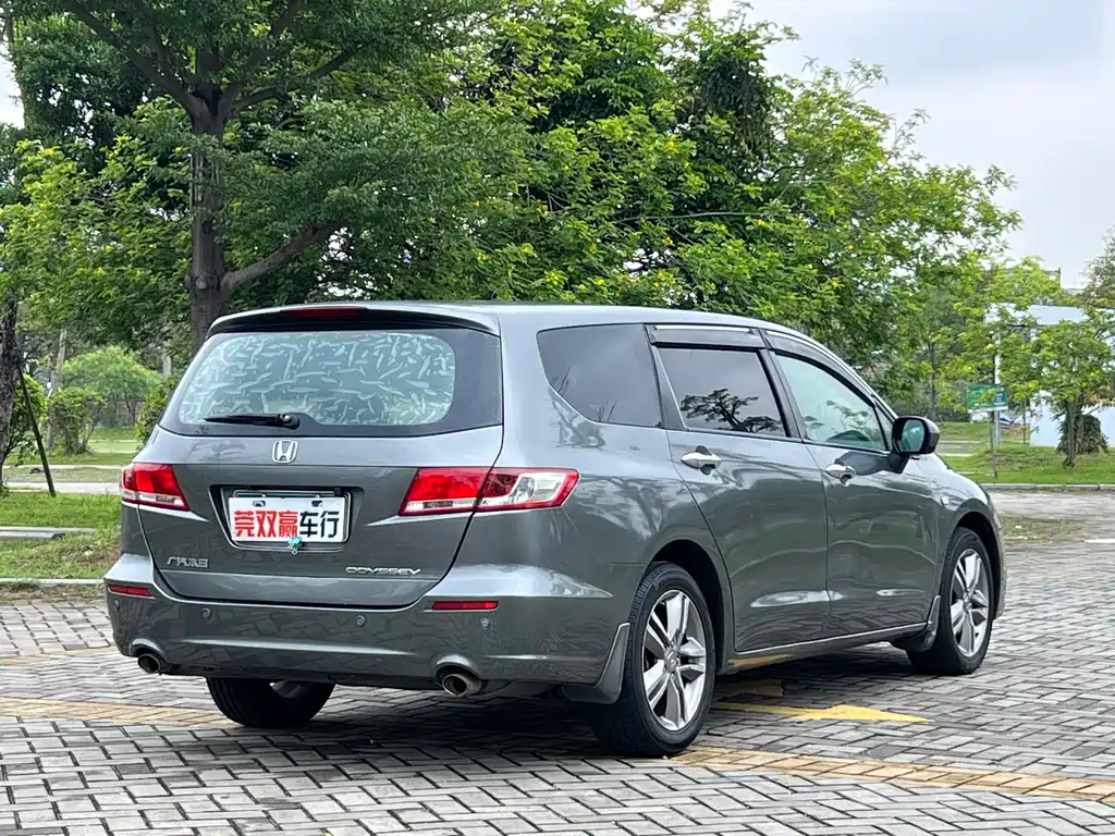 Odyssey 2.4 L Luxury