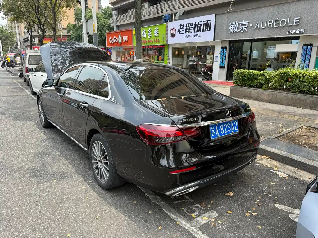 Mercedes-Benz E-Class E 260 L