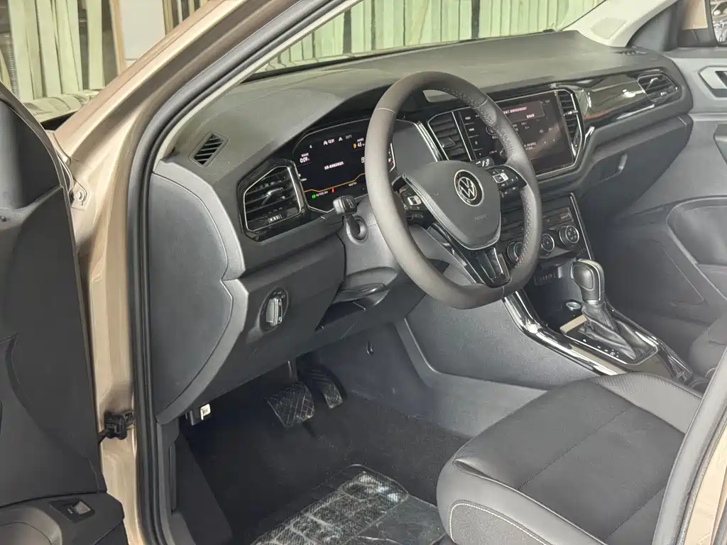 T-ROC 280 TSI DSG 2 WD Comfort Enjoyment PLUS