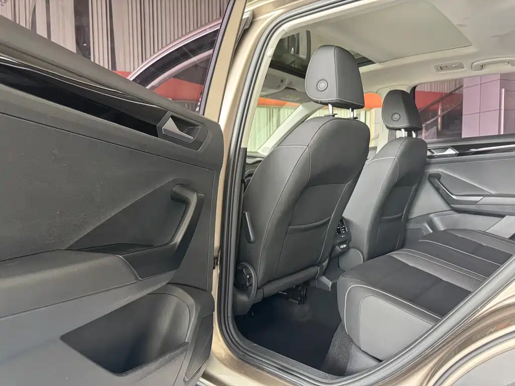 T-ROC 280 TSI DSG 2 WD Comfort Enjoyment PLUS