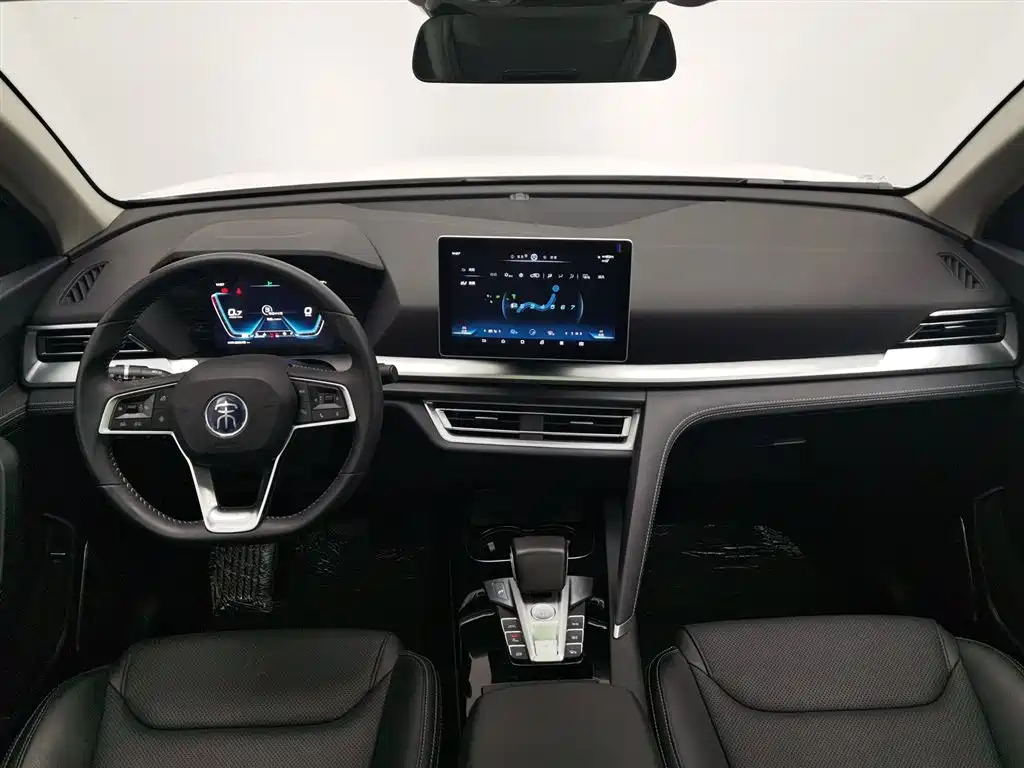 Song Pro 1.5 T Auto Distinguished
