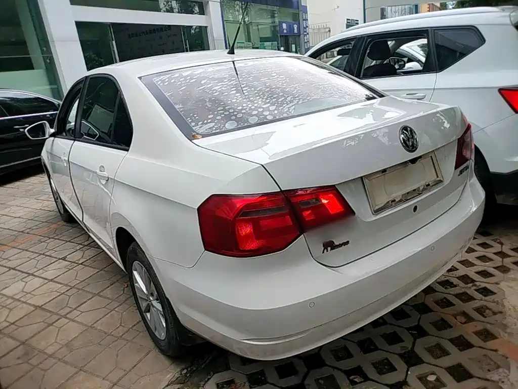 Jetta 1.6 L Manual Comfort