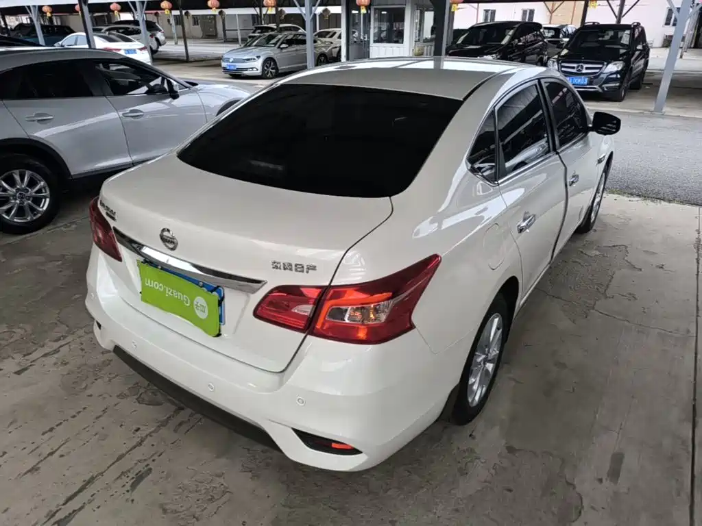Sylphy Facelift Classic 1.6 XE CVT Comfort