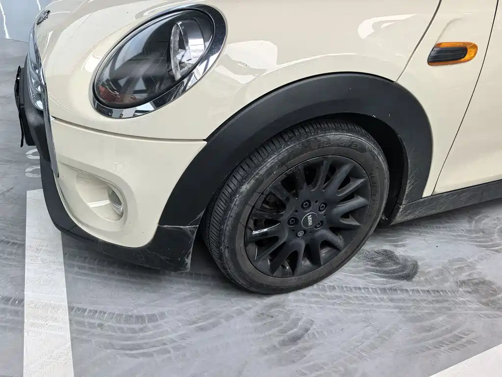 MINI 1.5 T ONE PLUS 5-door