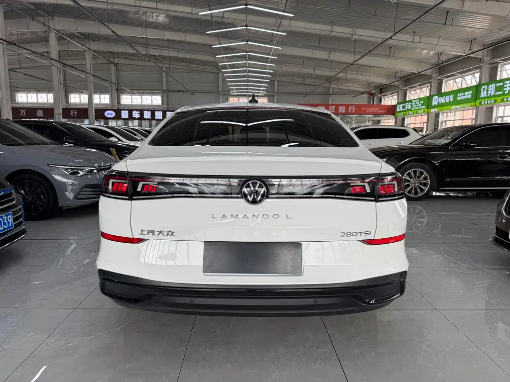 Lamando Lamando L 280 TSI DSG Dazzle Hot