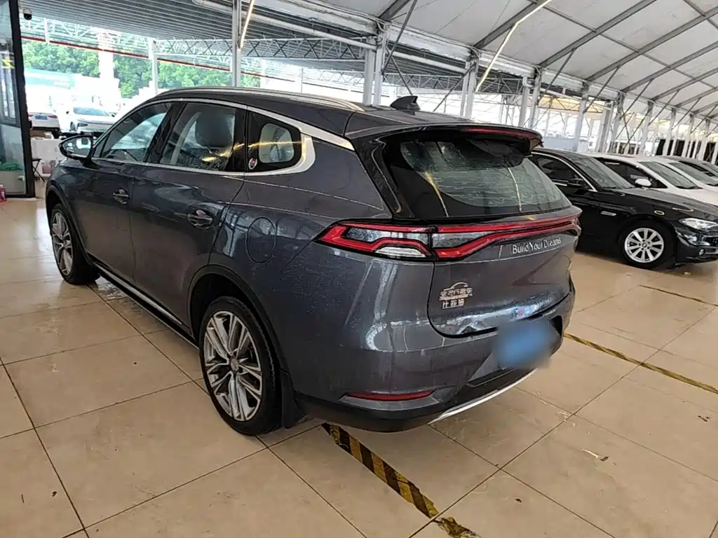 Tang 2.0 T Auto Connected Distinguished 7-seat CN-VI