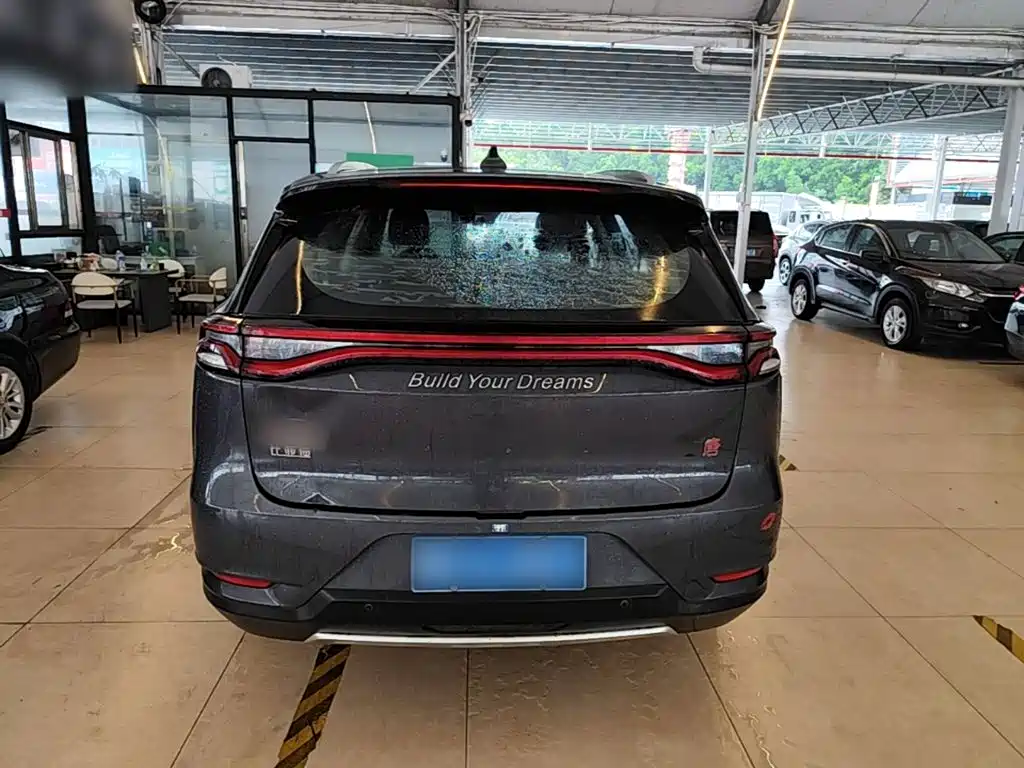 Tang 2.0 T Auto Connected Distinguished 7-seat CN-VI