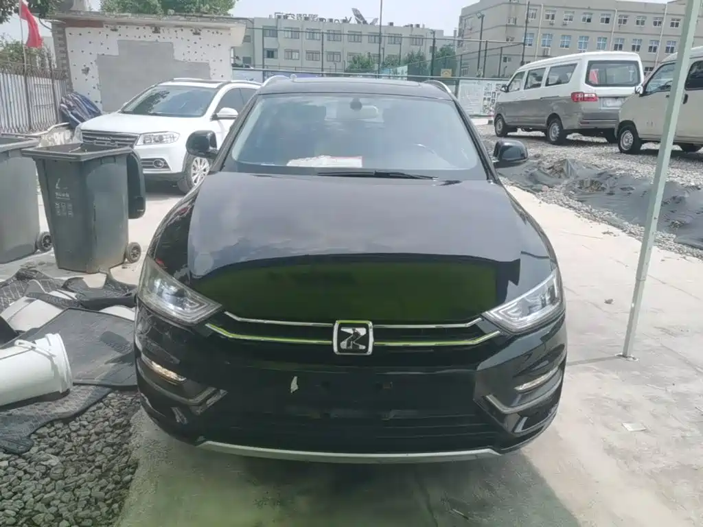 Zotye SR7 众泰SR7 2016款 1.5 T CVT魔方之心版 国V