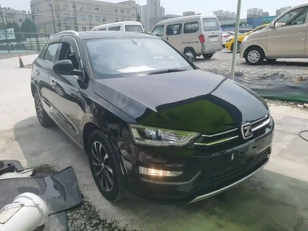 Zotye SR7 众泰SR7 2016款 1.5 T CVT魔方之心版 国V