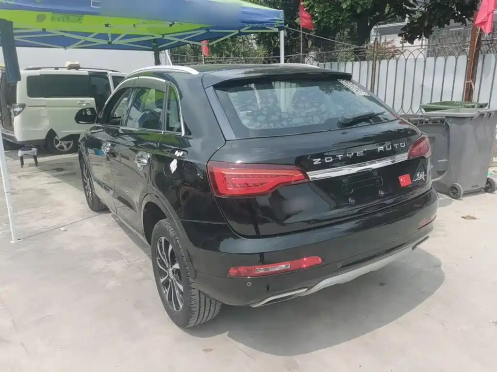Zotye SR7 众泰SR7 2016款 1.5 T CVT魔方之心版 国V