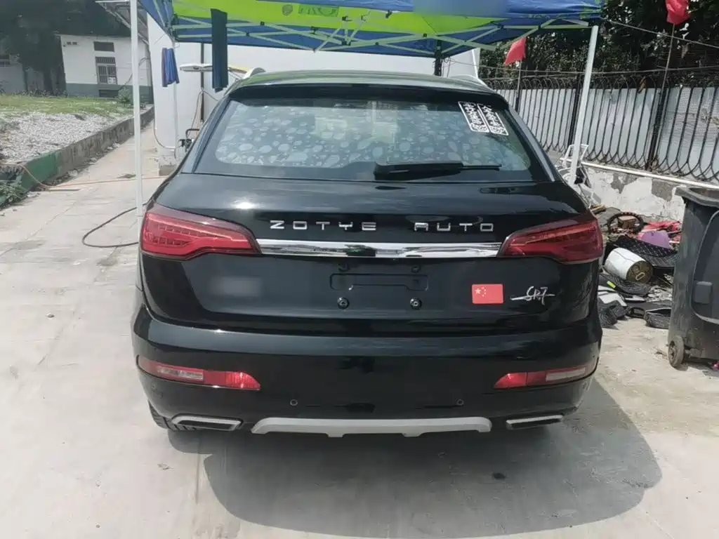 Zotye SR7 众泰SR7 2016款 1.5 T CVT魔方之心版 国V