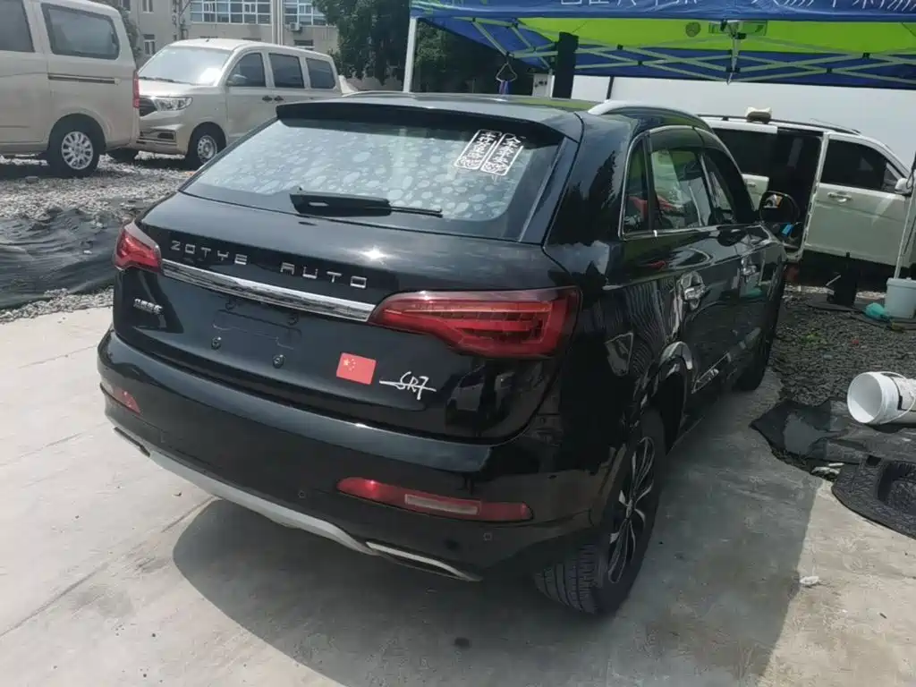 Zotye SR7 众泰SR7 2016款 1.5 T CVT魔方之心版 国V