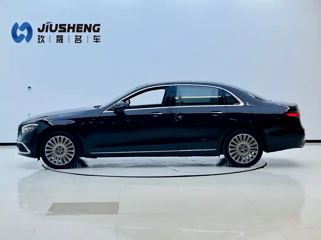 Mercedes-Benz E-Class Facelift E 300 L Luxury