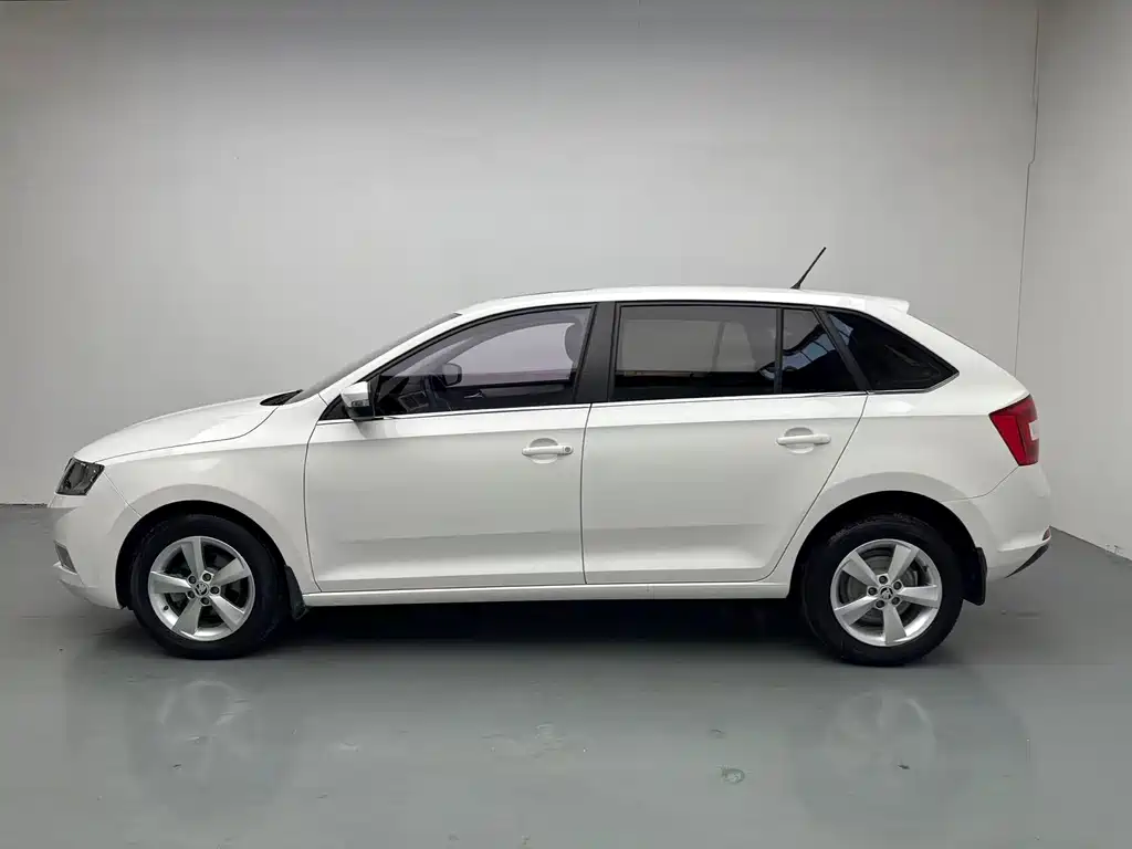 Rapid Spaceback 昕动 2018款 1.6 L 自动舒适版