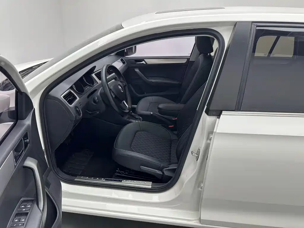 Rapid Spaceback 昕动 2018款 1.6 L 自动舒适版