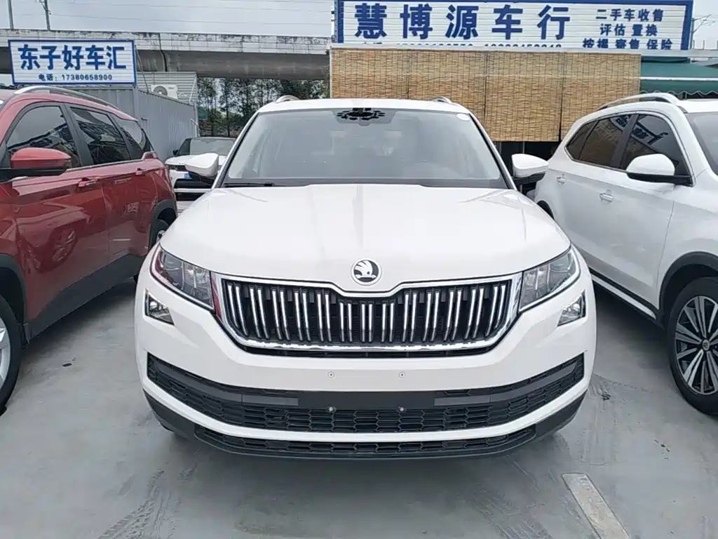 Kodiaq 柯迪亚克 2019款 改款 TSI330 7座两驱舒适版 国VI