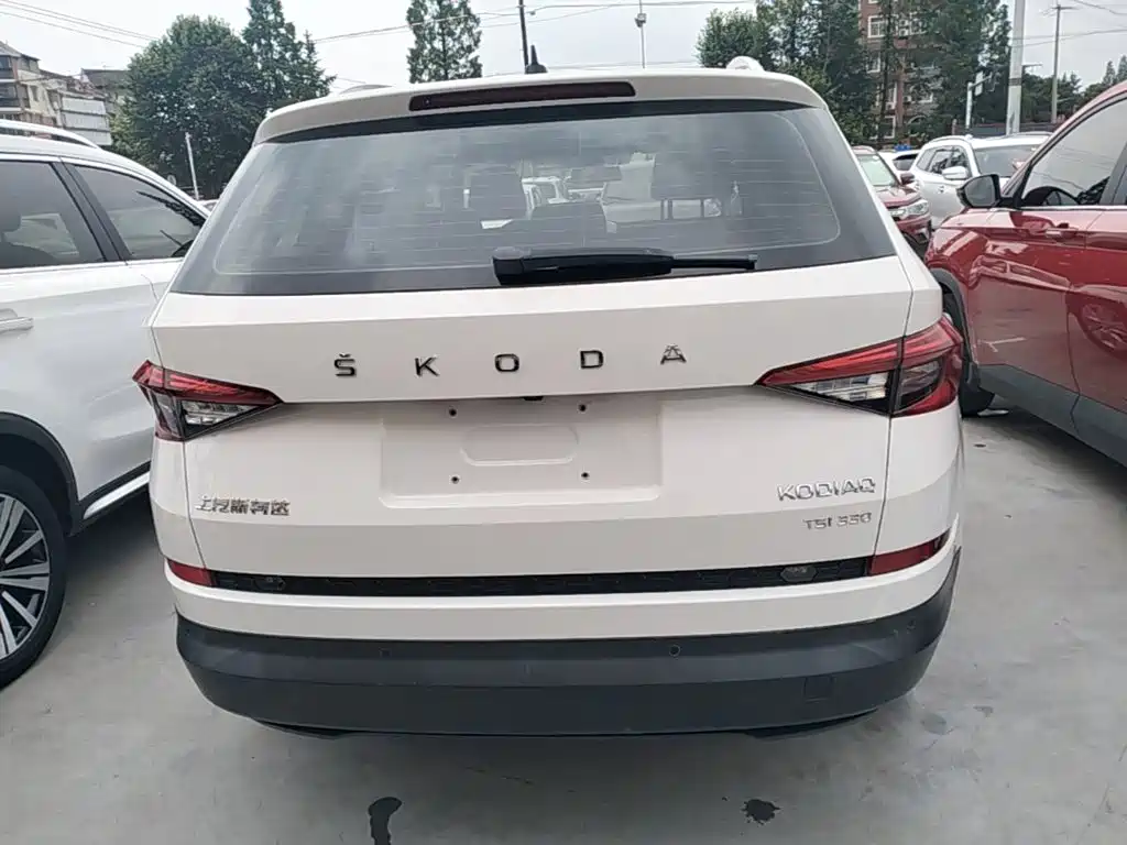 Kodiaq 柯迪亚克 2019款 改款 TSI330 7座两驱舒适版 国VI
