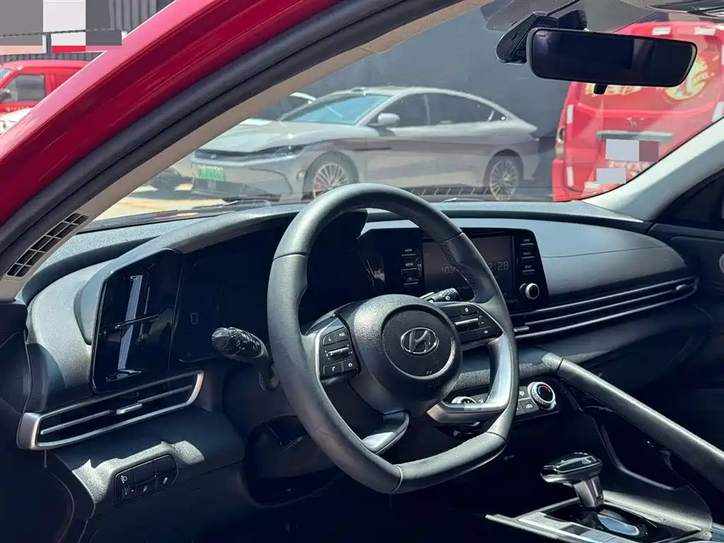 Elantra 1.5 L CVT GLX Elite