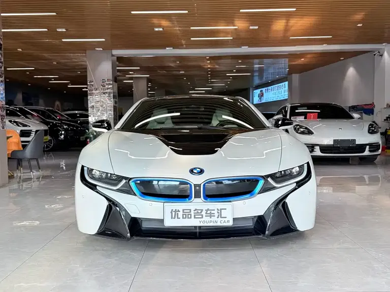 BMW i8 Standard