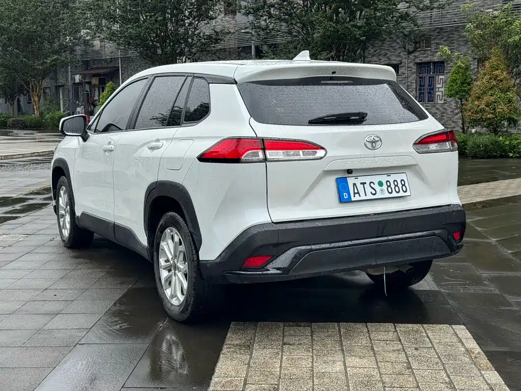 Frontlander 2.0 L CVT Leading