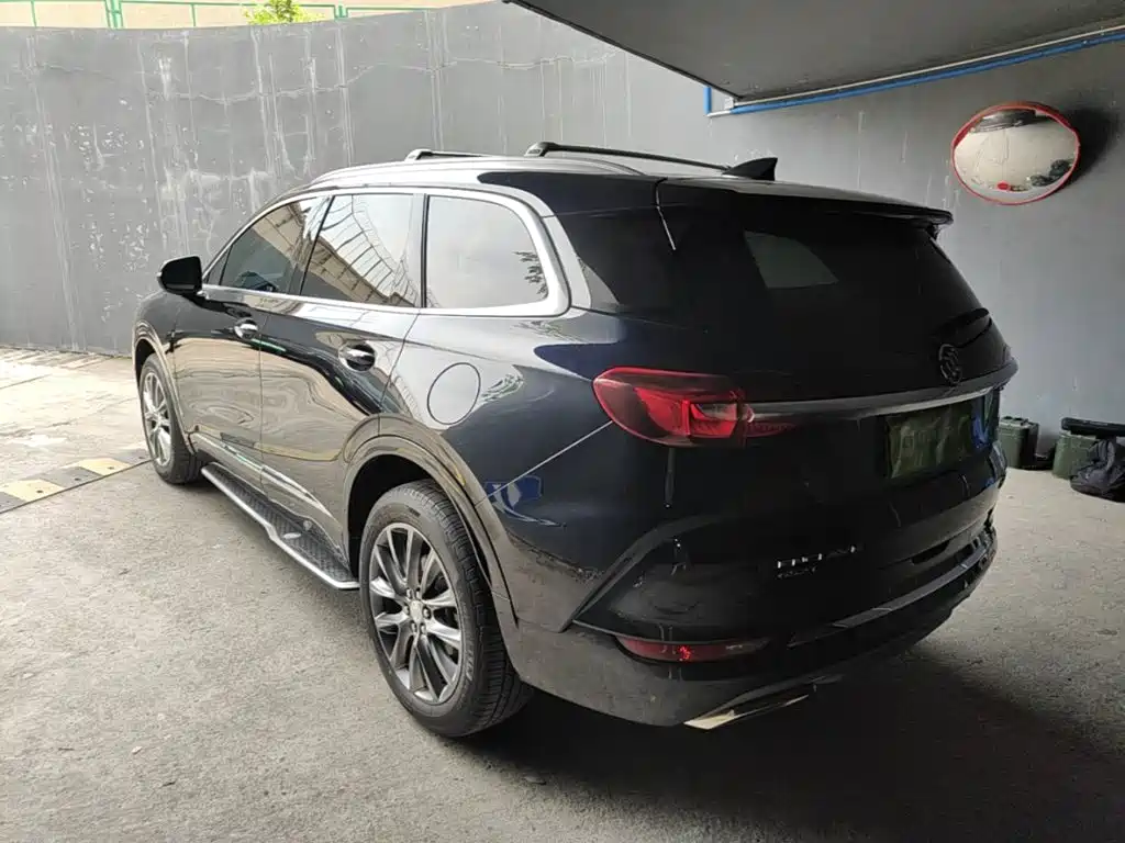 Enclave 652 T 2 WD Distinguished 7-seat