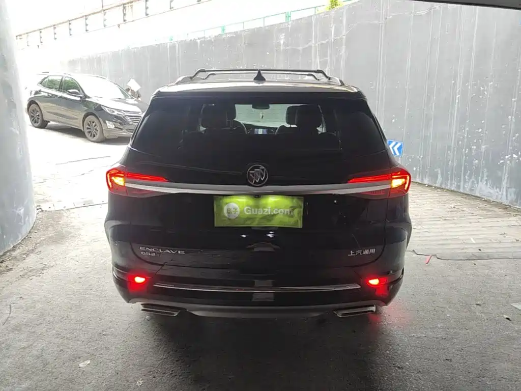 Enclave 652 T 2 WD Distinguished 7-seat