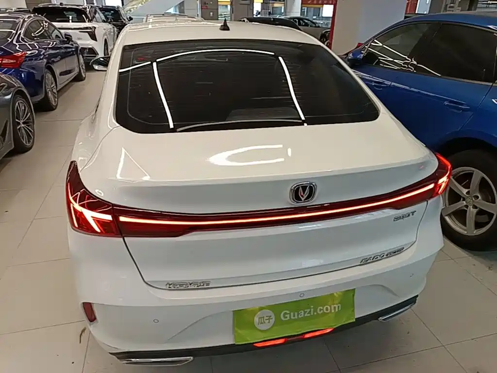 Eado Smooth Enjoyment PLUS Blue Whale NE 1.4 T GDI DCT Distinguished