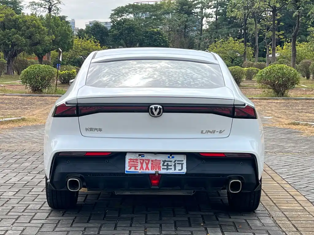 Changan UNI-V 1.5 T Distinguished