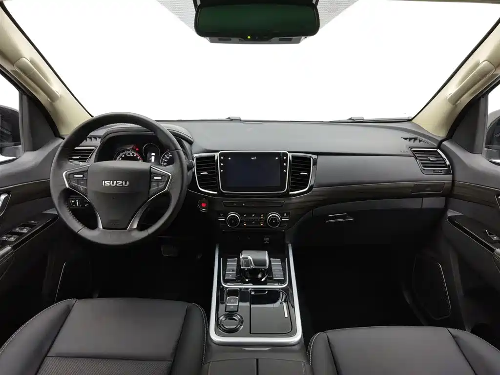 mu-X mu-X牧游侠 2022款 2.0 T 汽油自动两驱劲悦型 5座