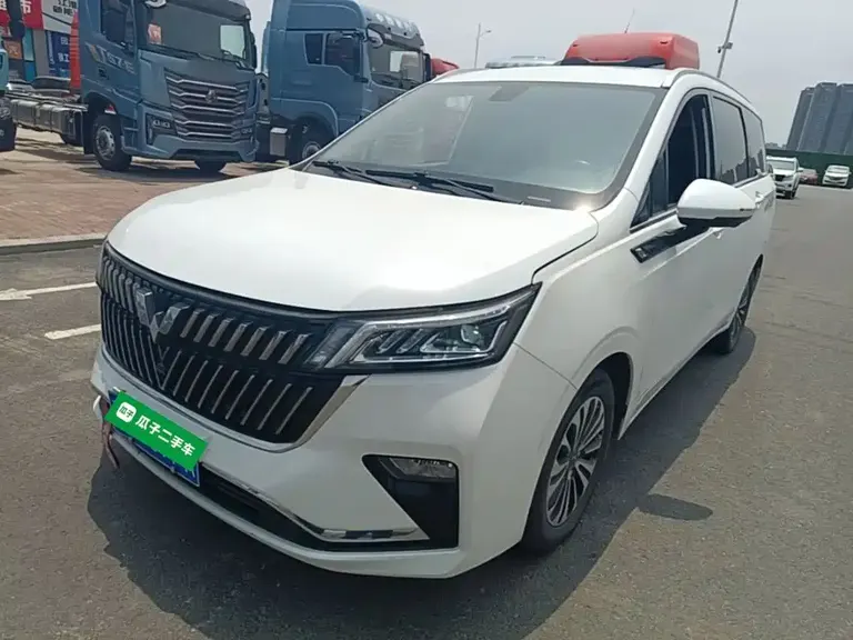 Wuling Jiachen 1.5 T CVT Premium Flagship