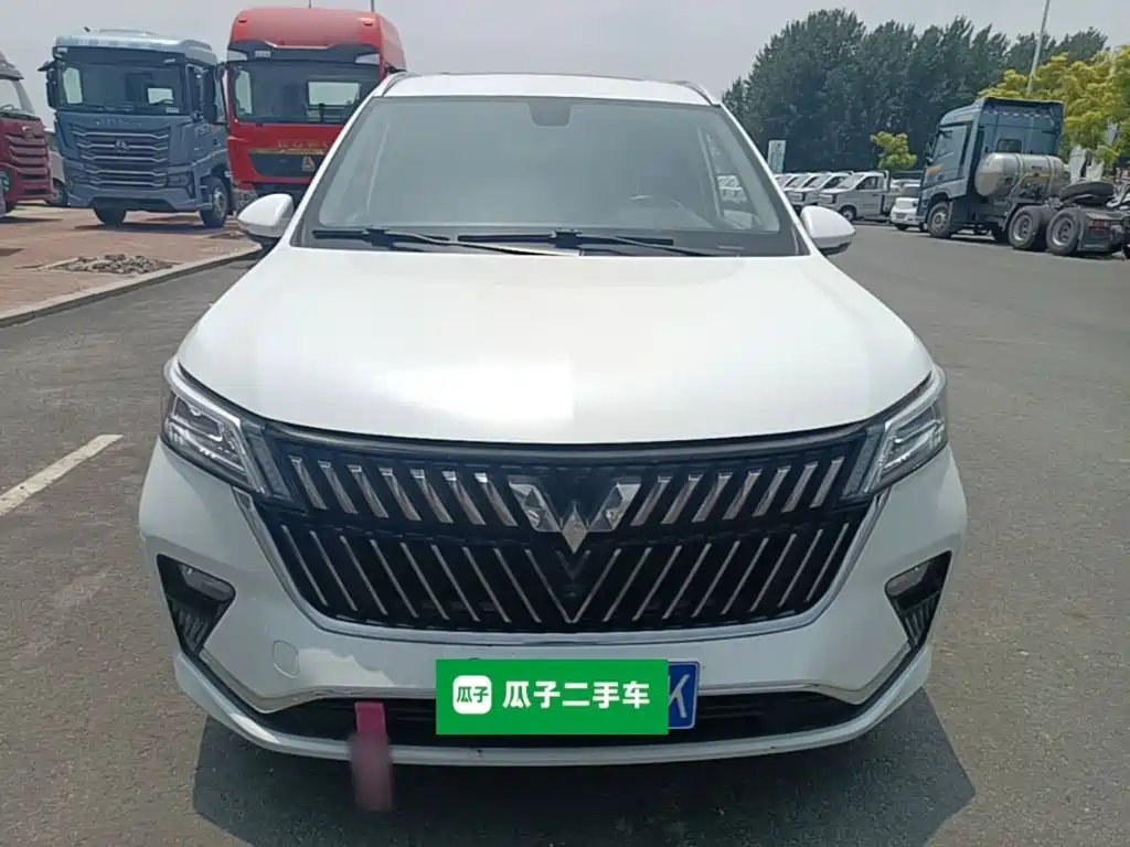 Wuling Jiachen 1.5 T CVT Premium Flagship