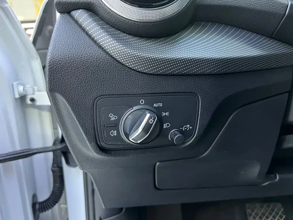 Audi Q2 L 35 TFSI Fashion Dynamic