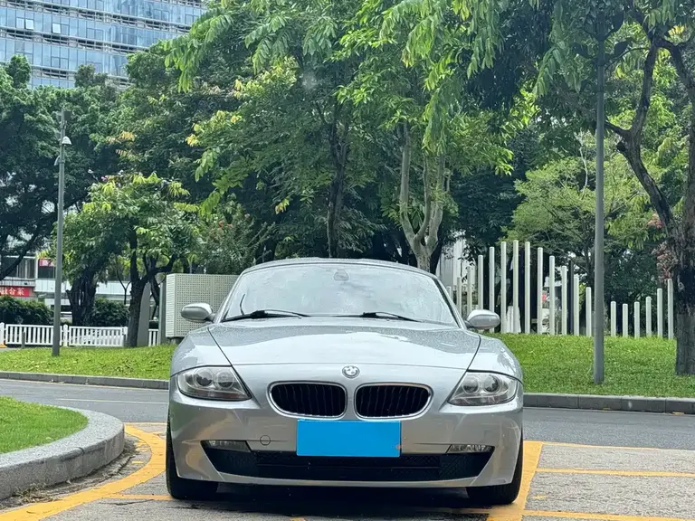 BMW Z4 3.0 si 2-door Sports Car