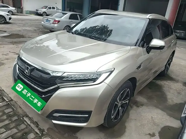 Honda UR-V 370 TURBO 2 WD Distinguished CN-V